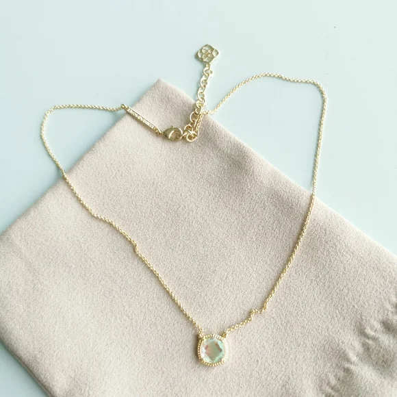 Kendra Scott Davie Gold Dichroic Glass Pendant Necklace 🎉 - Picture 3 of 4